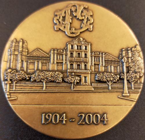Medalla conmemorativa: Centenario del edificio del Círculo Oscense