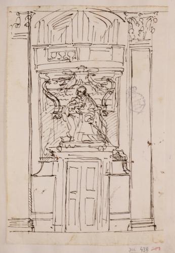 Estudio de puerta con escultura de cardenal sentado de cuerpo entero en la parte superior