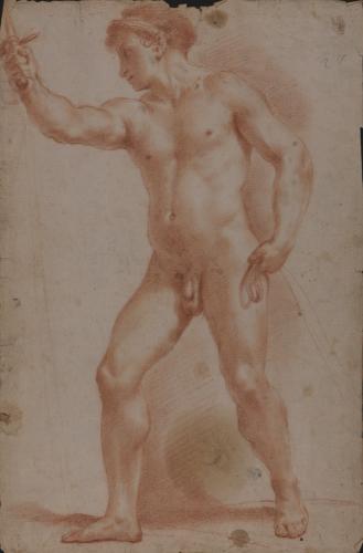 Estudio de modelo masculino desnudo en pie con una espada