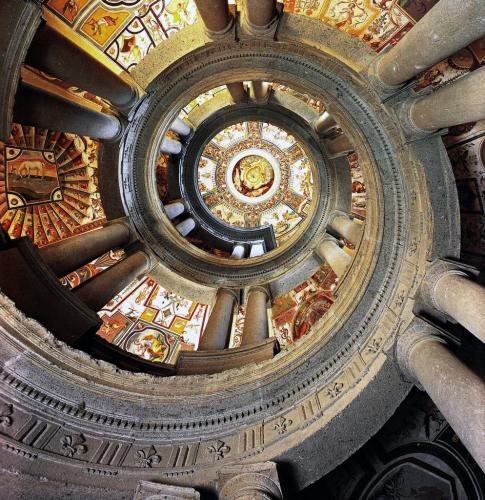 Sección de la escalera helicoidal del Palacio de Caprarola
