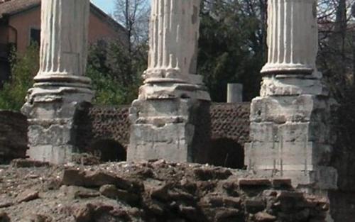 Alzado de la basa de las columnas del llamado templo de Júpiter Estator [Cástor y Pólux]