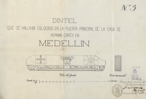 Dintel de la puerta principal de la casa de Hernán-Cortés en Medellín