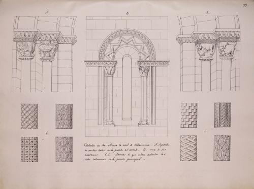 Capiteles de la portada, ventana y motivos decorativos de las columnas de la iglesia de Santa María la Real (Villaviciosa)