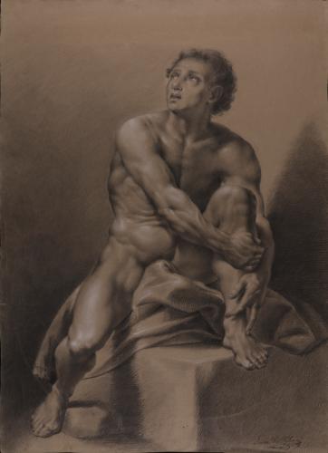Estudio de modelo masculino desnudo sentado con las manos sobre la pierna izquierda