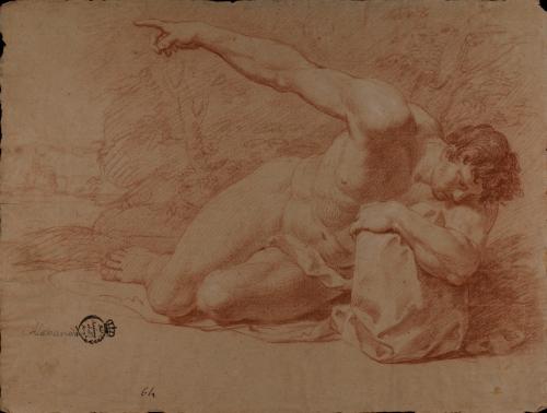 Estudio de modelo masculino desnudo recostado sobre una roca con el brazo derecho extendido señalando hacia arriba