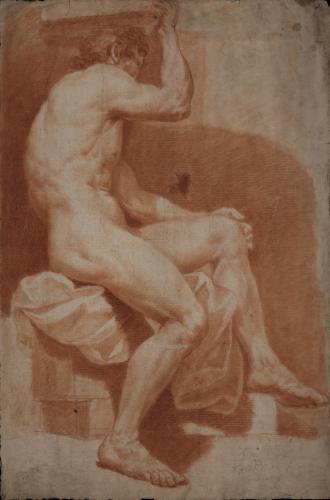 Estudio de modelo masculino desnudo sentado de perfil hacia la izquierda