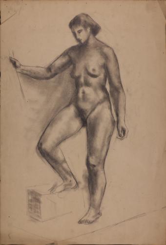 Estudio de modelo femenino desnudo de pie de tres cuartos hacia la izquierda 