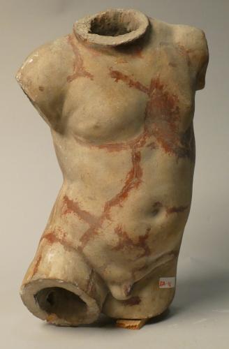 Niño desnudo