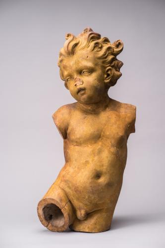 Niño desnudo