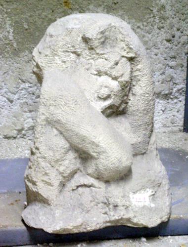 Boceto de un busto de mujer con la cabeza inclinada y el brazo izqdo por detrás de la cabeza