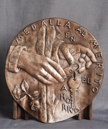 Medalla conmemorativa del centenario de la fundación de Caja de Extremadura