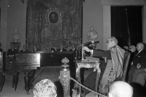 FEDERICO SOPEÑA, SACERDOTE, EN LA SESIÓN ACADÉMICA DEL INSTITUTO DE ESPAÑA EN LA ACADEMIA DE BELLAS ARTES