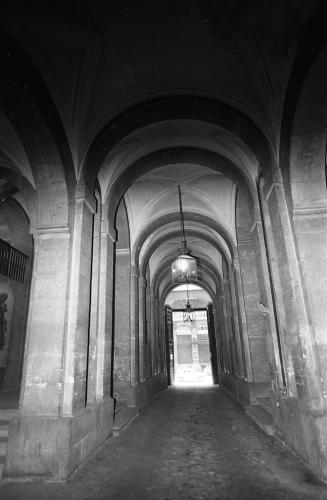 INTERIORES Y EXTERIORES DE LA REAL ACADEMIA DE BELLAS ARTES DE SAN FERNANDO