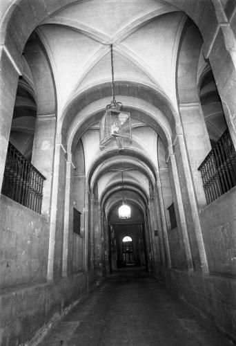 INTERIORES Y EXTERIORES DE LA REAL ACADEMIA DE BELLAS ARTES DE SAN FERNANDO