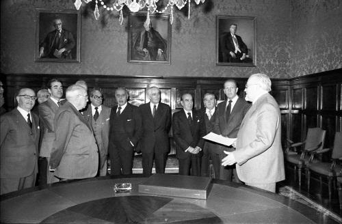 INSTITUTO DE ESPAÑA. ACTO DE LA ANTIGÜEDAD ACADÉMICA A DIEGO ANGULO IÑIGUEZ, DE LA ACADEMIA DE LA HISTORIA Y DE LAS BELLAS ARTES.