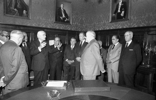 INSTITUTO DE ESPAÑA. ACTO DE LA ANTIGÜEDAD ACADÉMICA A DIEGO ANGULO IÑIGUEZ, DE LA ACADEMIA DE LA HISTORIA Y DE LAS BELLAS ARTES.