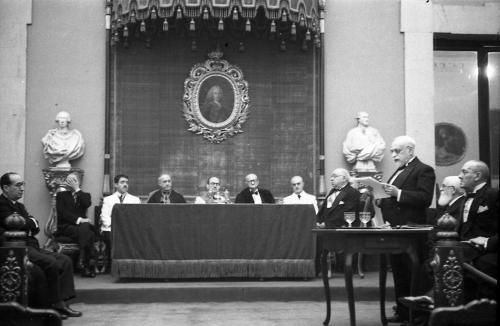 SALÓN DE LA ACADEMIA DE BELLAS ARTES EN LA SESIÓN HOMENAJE EN MEMORIA DE GOYA E INAGURACIÓN