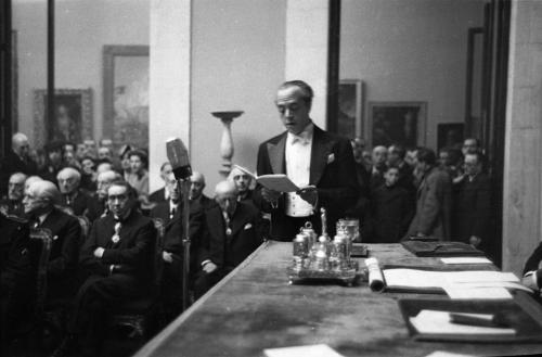 JOSÉ CUBILES, DURANTE SU LECTURA DEL DISCURSO DE INGRESO EN LA ACADEMIA DE BELLAS ARTES