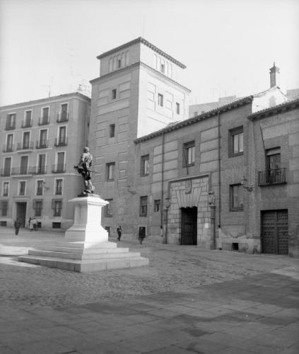 EDIFICIOS REALES ACADEMIAS (Ciencias Morales y Políticas)