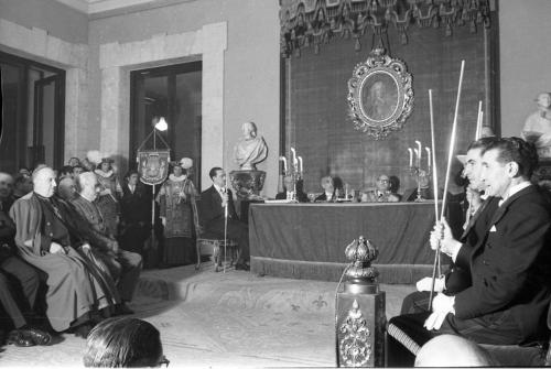 HOMENAJE. ENTREGA DE LA MEDALLA DE HONOR DE LA ACADEMIA DE BELLAS ARTES AL AYUNTAMIENTO DE BURGOS