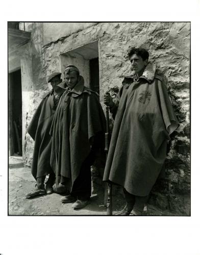 Tres falangistas durante la Guerra Civil española