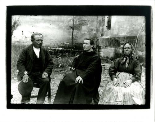 Los padres del novicio en el Monasterio de Silos