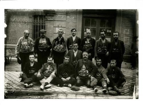  Vendedores ambulantes de cuchillos y navajas en la antigua estación de Albacete
