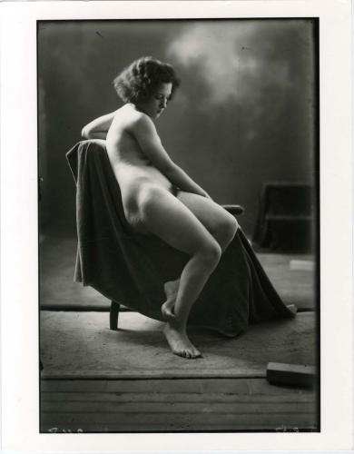 Desnudo femenino