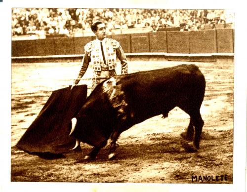 Manolete toreando