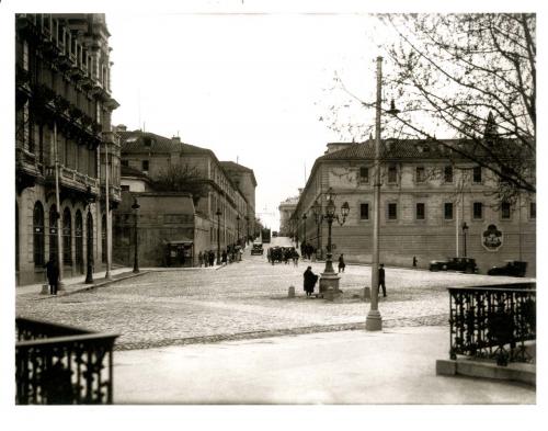Panorama de la calle Bailén y Plaza de España desde la antigua Plaza de San Marcial