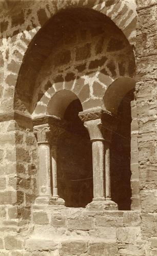 GAZOLAZ (Navarra): IGLESIA DE SANTA MARÍA: PÓRTICO