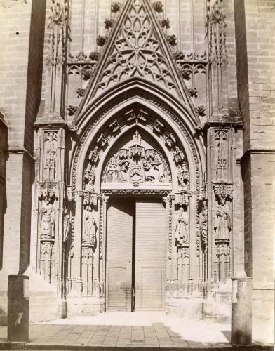 Sevilla. Puerta del Nacimiento de la catedral o Puerta de San Miguel