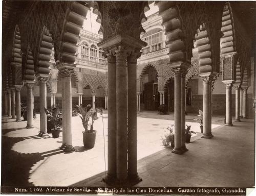 Sevilla. Alcázar. Patio de las cien Doncellas