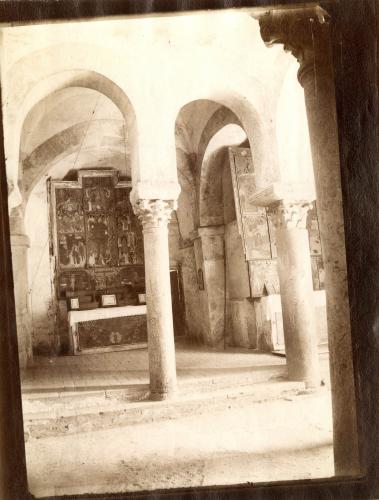 TARRASA (Barcelona): IGLESIA DE SAN MIGUEL: arcadas y atrio