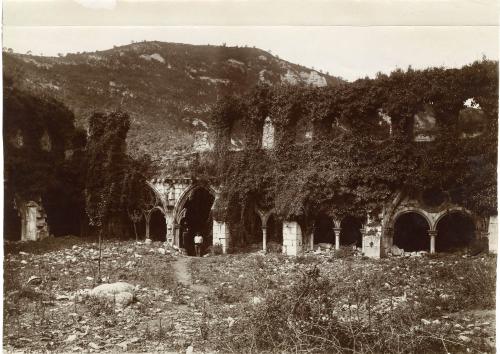 IRANZU (Navarra): MONASTERIO DE SANTA MARÍA: claustro