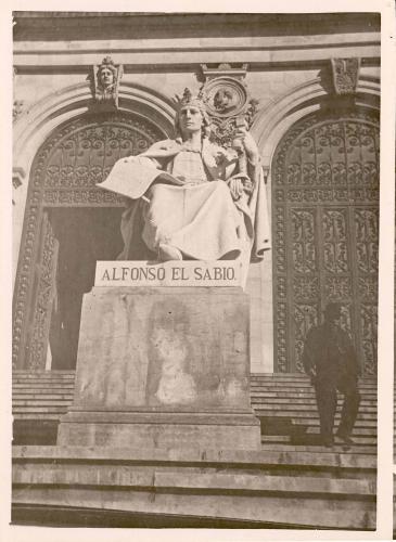 MADRID: BIBLIOTECA NACIONAL: fachada principal. Alfonso el Sabio