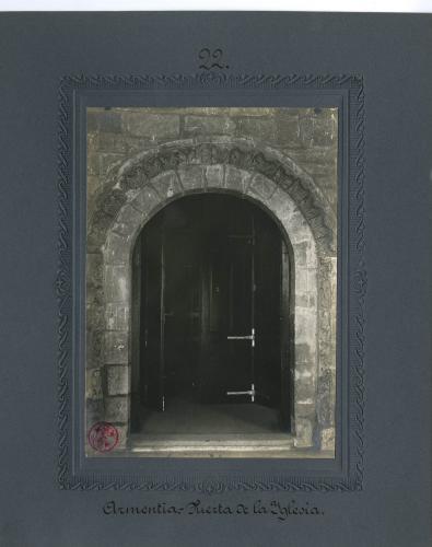 Armentia (Álava). - Puerta de la Iglesia. 