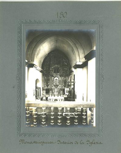 Monasterioguren (Álava). - Interior De la Iglesia de San Pedro Apóstol. 