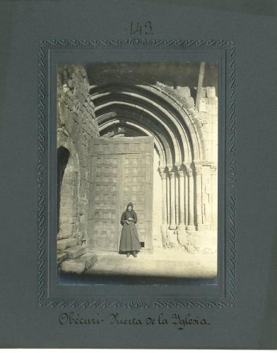 Obécuri (Álava). - Puerta De la Iglesia de San Juan Bautista. 