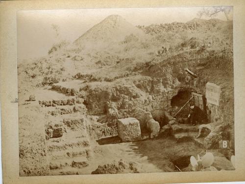 Necrópolis de Carmona. Vista parcial del Columbario-triclinio