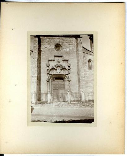 ALCALÁ DE HENARES, Iglesia Magistral. Puerta principal