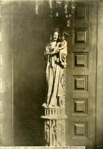 Catedral de Pamplona. Virgen del parteluz de la puerta del Claustro
