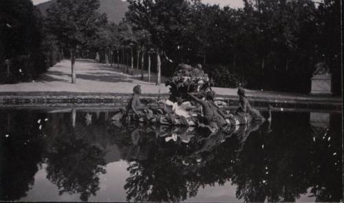 LA GRANJA (Segovia): “Fuente del Canastillo en los Jardines de la Granja.  Real Sitio de San Ildefonso