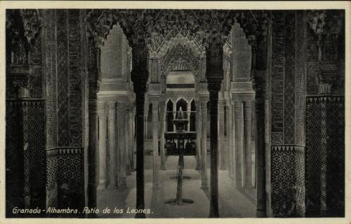 Granada. Alhambra. Patio de los leones