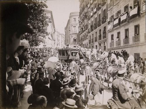 MADRID: COMITIVA REAL:  Apertura de Cortes en 1901