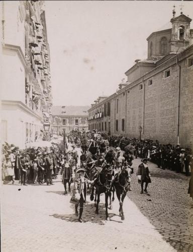 MADRID: COMITIVA REAL:  “Apertura de Cortes en 1901”