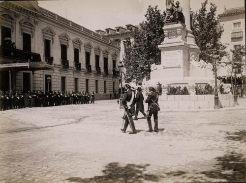MADRID:   “Apertura de Cortes en 1901”