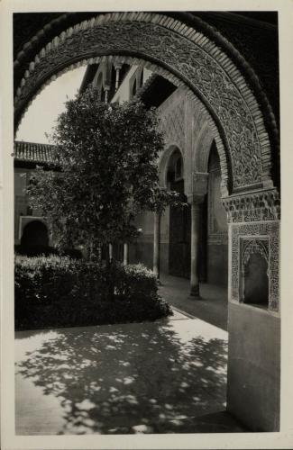 GRANADA. Patio de los Arrayanes