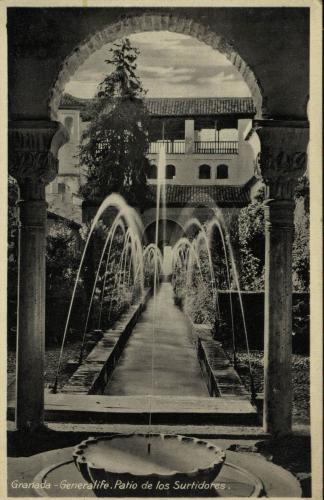 Granada. Generalife. Patio de los surtidores