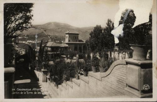 GRANADA. Alhambra. Jardín de la Torre de las Damas